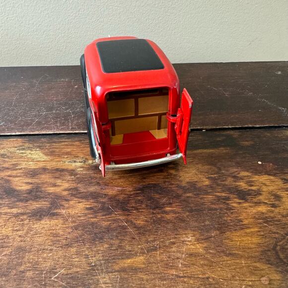 Sentry Hardware 1936 DODGE‎ PANEL DELIVERY TRUCK Die Cast Bank with Box - Picture 9 of 10